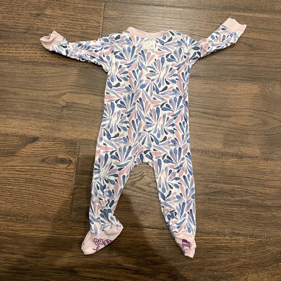 Burt’s Bees Baby One Piece long sleeve Sleeper - Picture 2 of 3